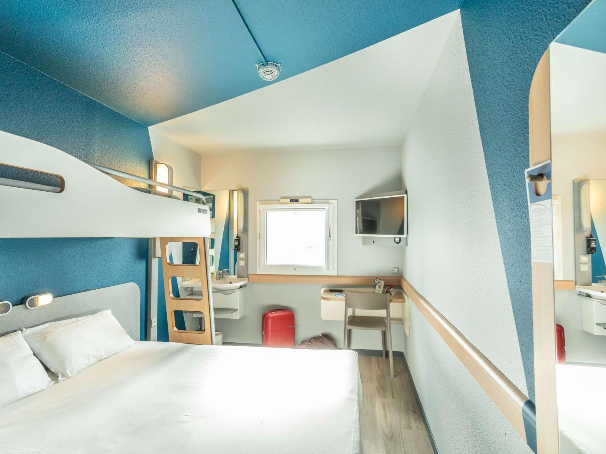 Ibis Budget Bourges Bagian luar foto