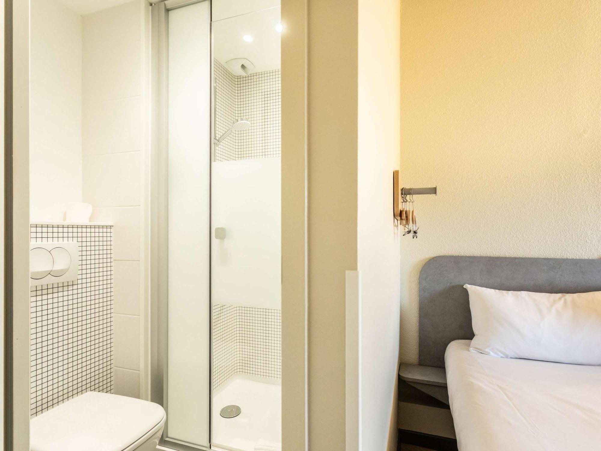 Ibis Budget Bourges Bagian luar foto