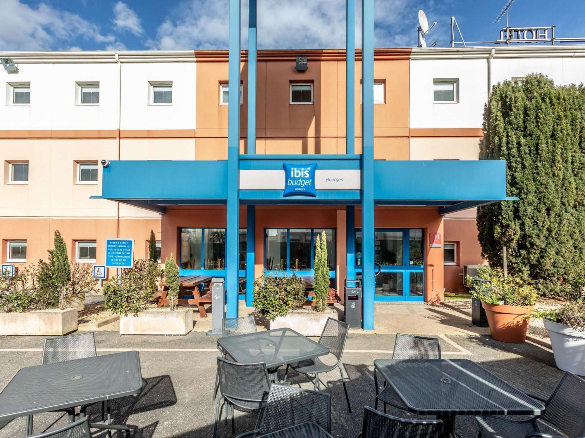 Ibis Budget Bourges Bagian luar foto