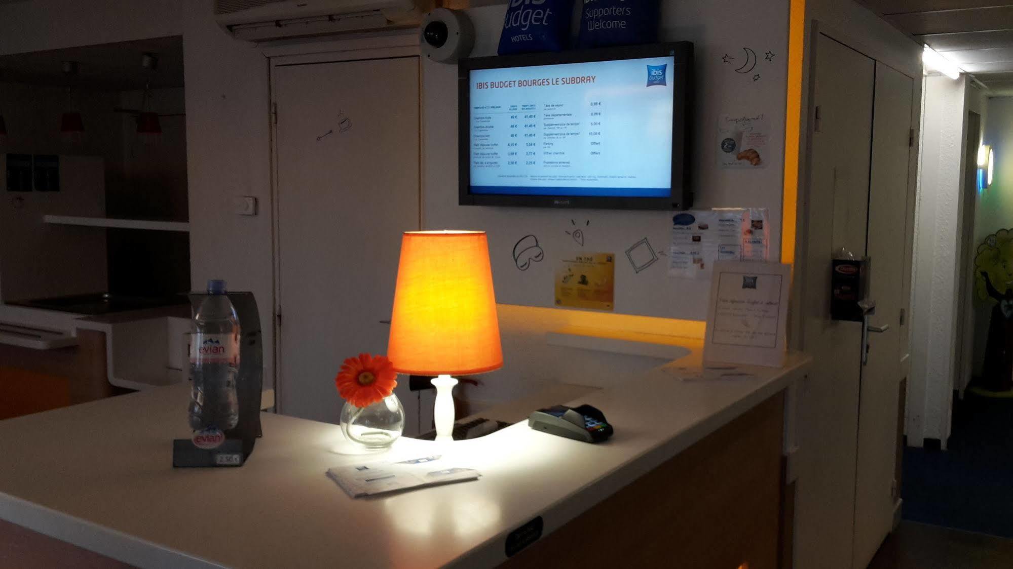 Ibis Budget Bourges Bagian luar foto