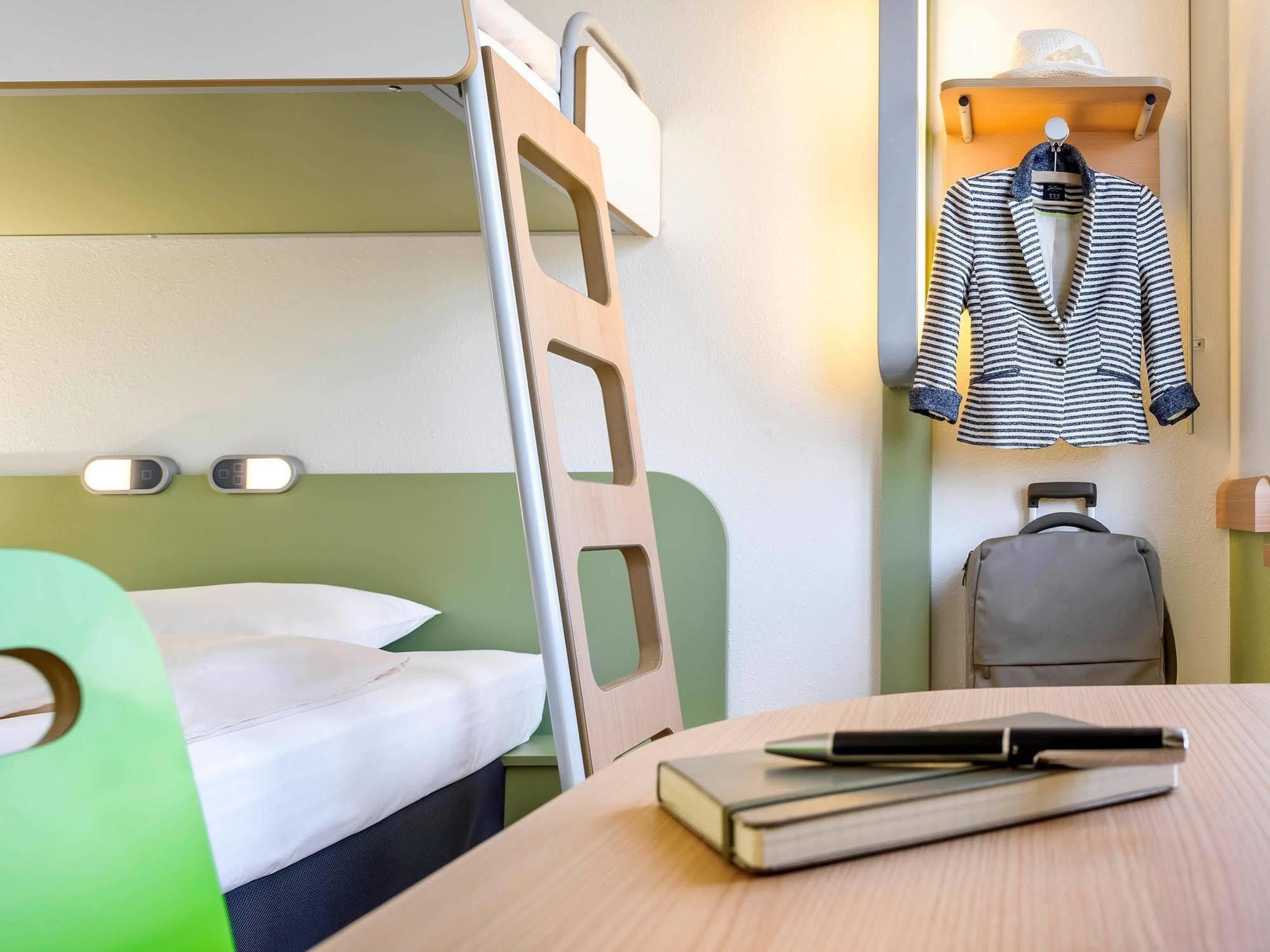 Ibis Budget Bourges Bagian luar foto