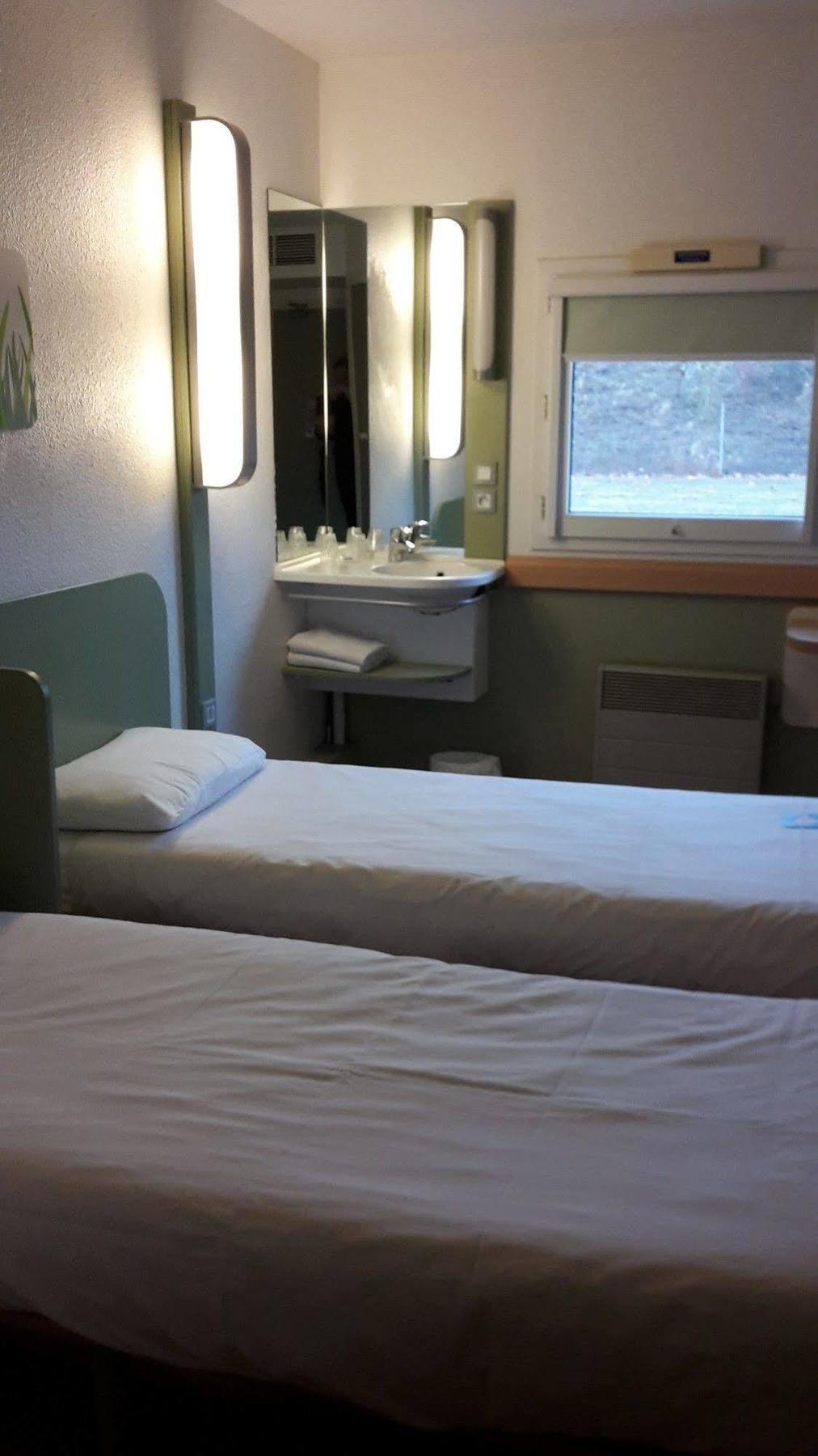 Ibis Budget Bourges Bagian luar foto
