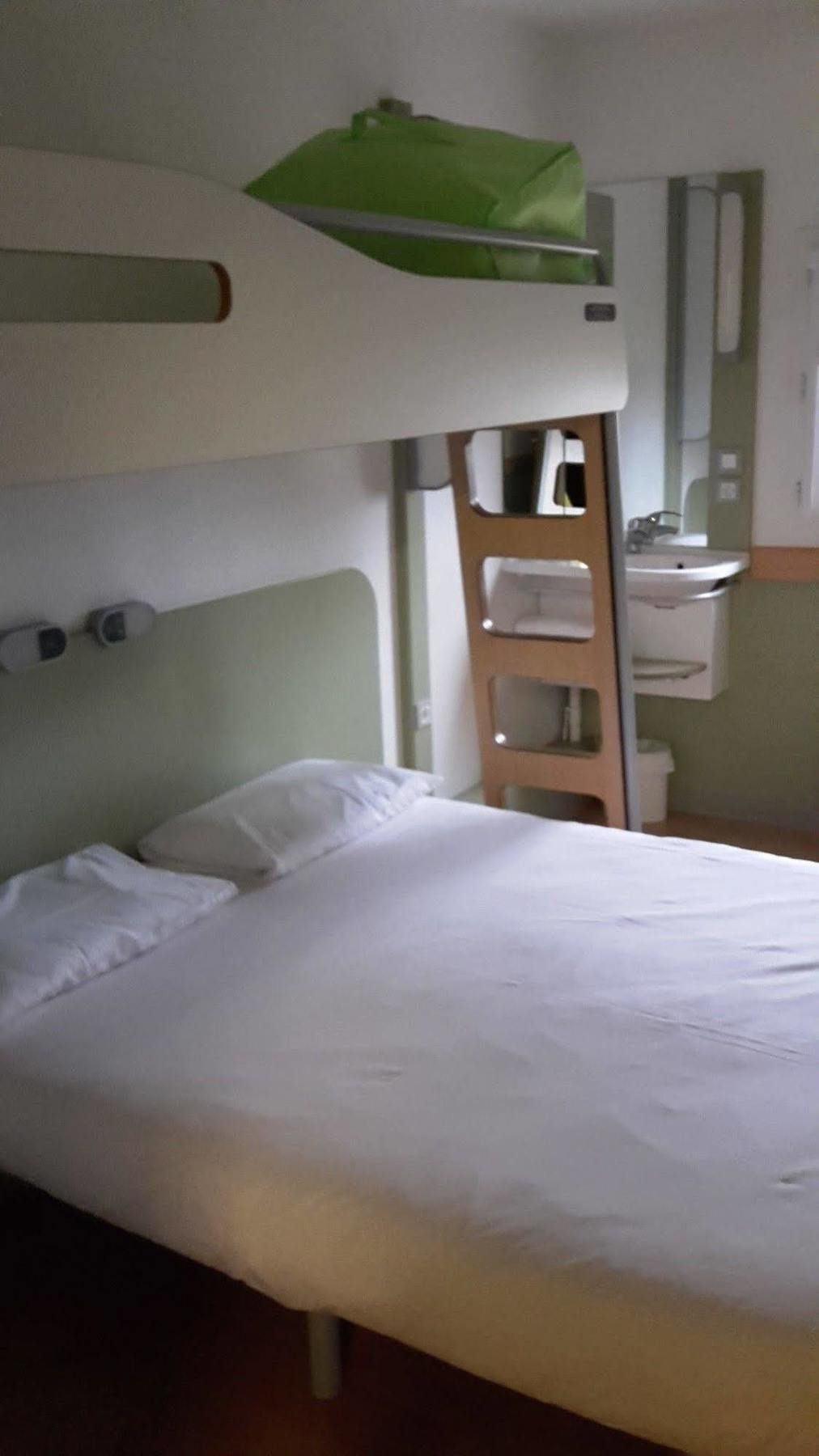 Ibis Budget Bourges Bagian luar foto
